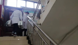 生死时速赴乡镇  全力以赴护母婴  ——我院产科和新生儿科快速出动救治精准扶贫户早产孕妇