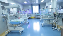 我院新生儿科成功救治一例低体重早产儿